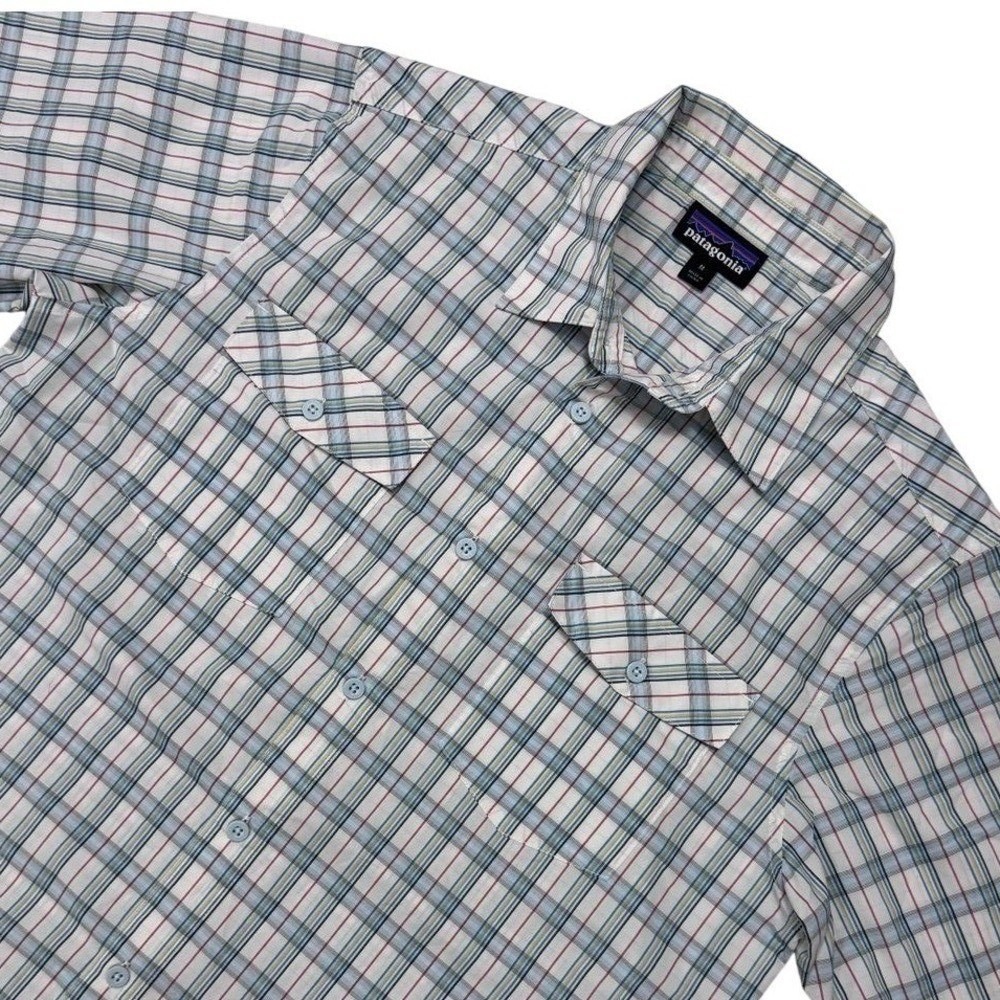 Patagonia Button Down Shirt Mens M Blue Plaid Short Sleeve Nylon Blend Outdoor